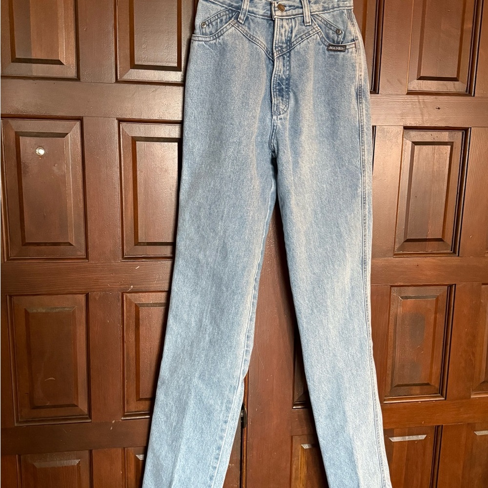 Rockies Authentic Vintage Light Blue Jeans with unique Mountain patch on back. - Picture 2 of 15